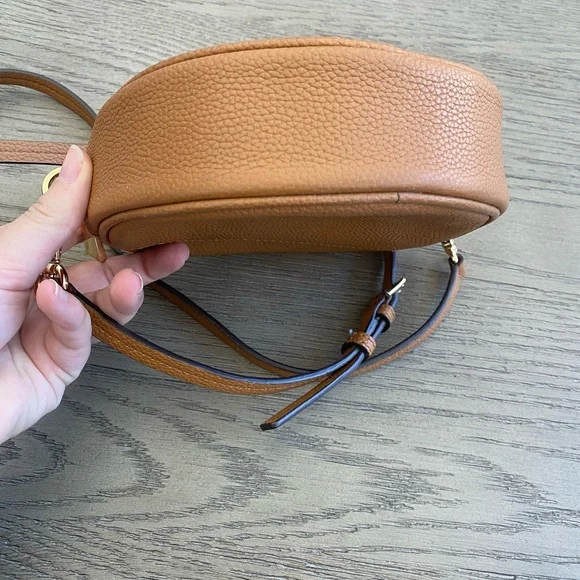 Michael Kors Brown canteen Circle Crossbody Bag - Picture 6 of 10